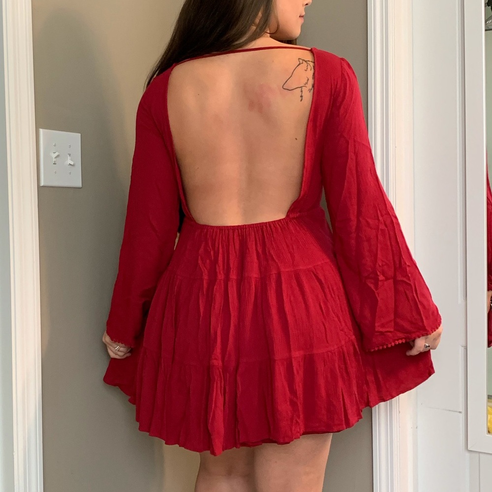 Backless dress - Picture 4 of 9